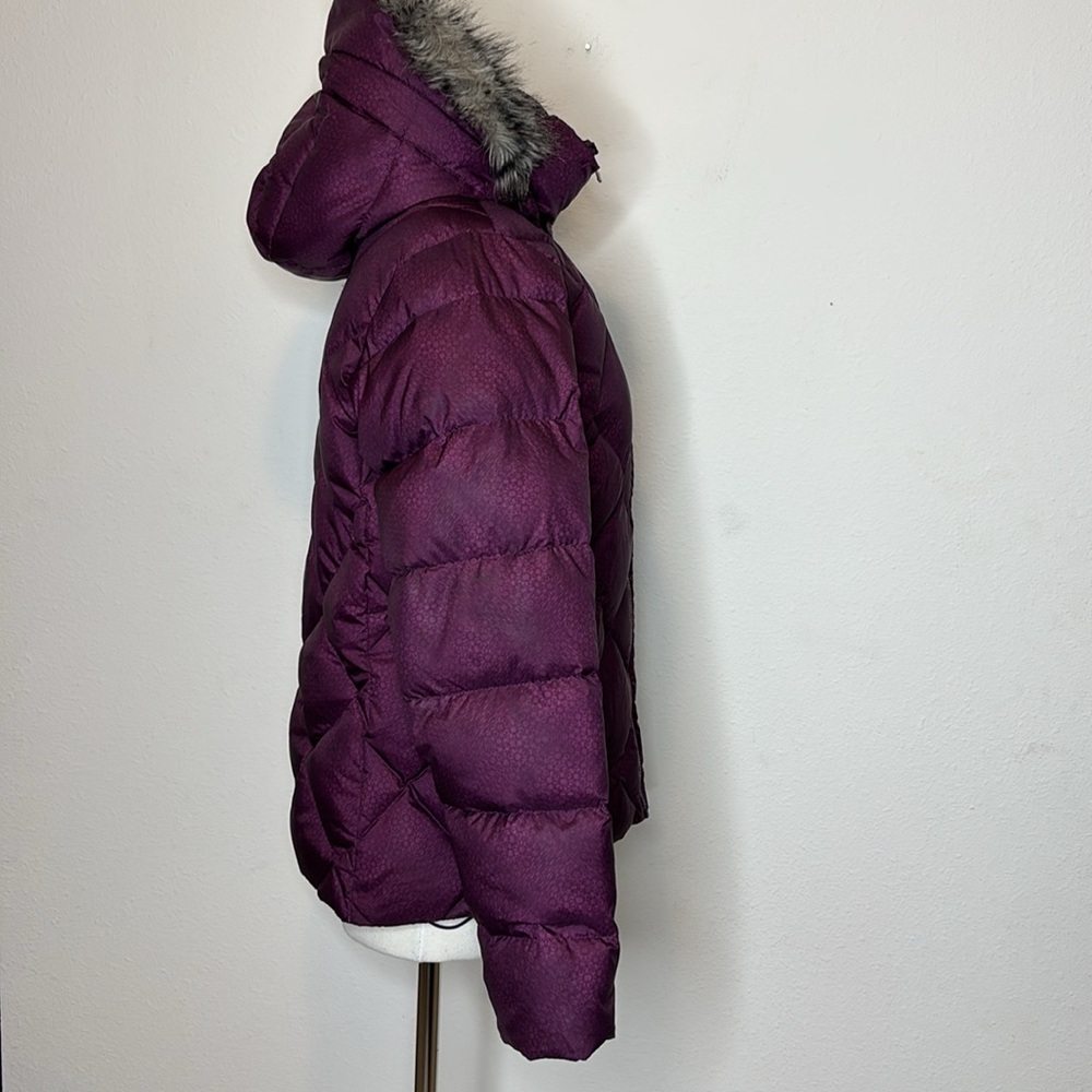 Columbia size Medium Down hooded Jacket - Picture 11 of 16